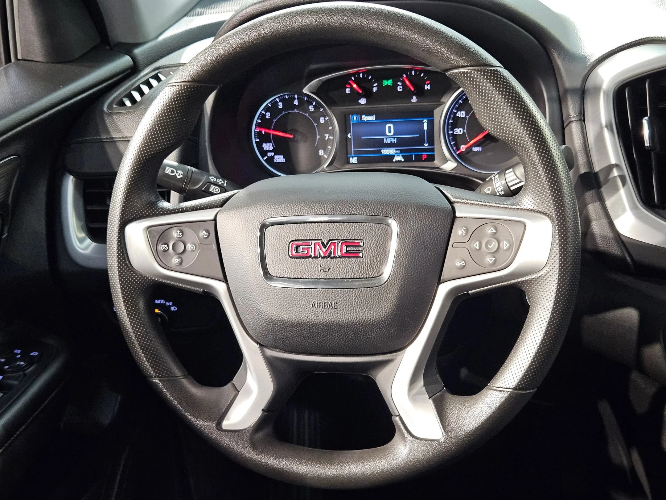 Used 2024 Summit White GMC SLE image 25
