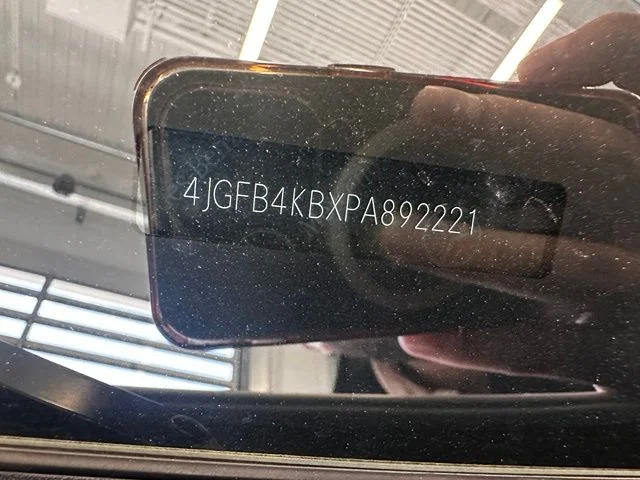 Certified Used 2023 White Mercedes-Benz GLE 350 image 18