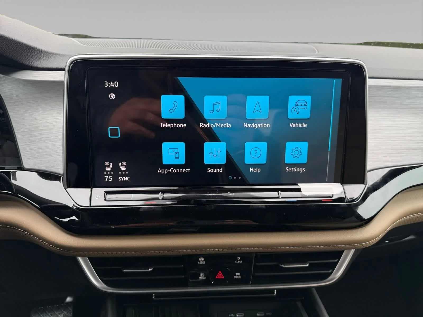 2026 Volkswagen Atlas Cross Sport SE w/Tech - Photo 15