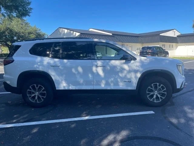 Used 2025 Summit White GMC AT4 image 4