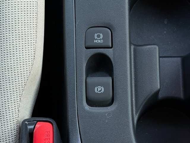 Used 2026  Toyota LE image 25