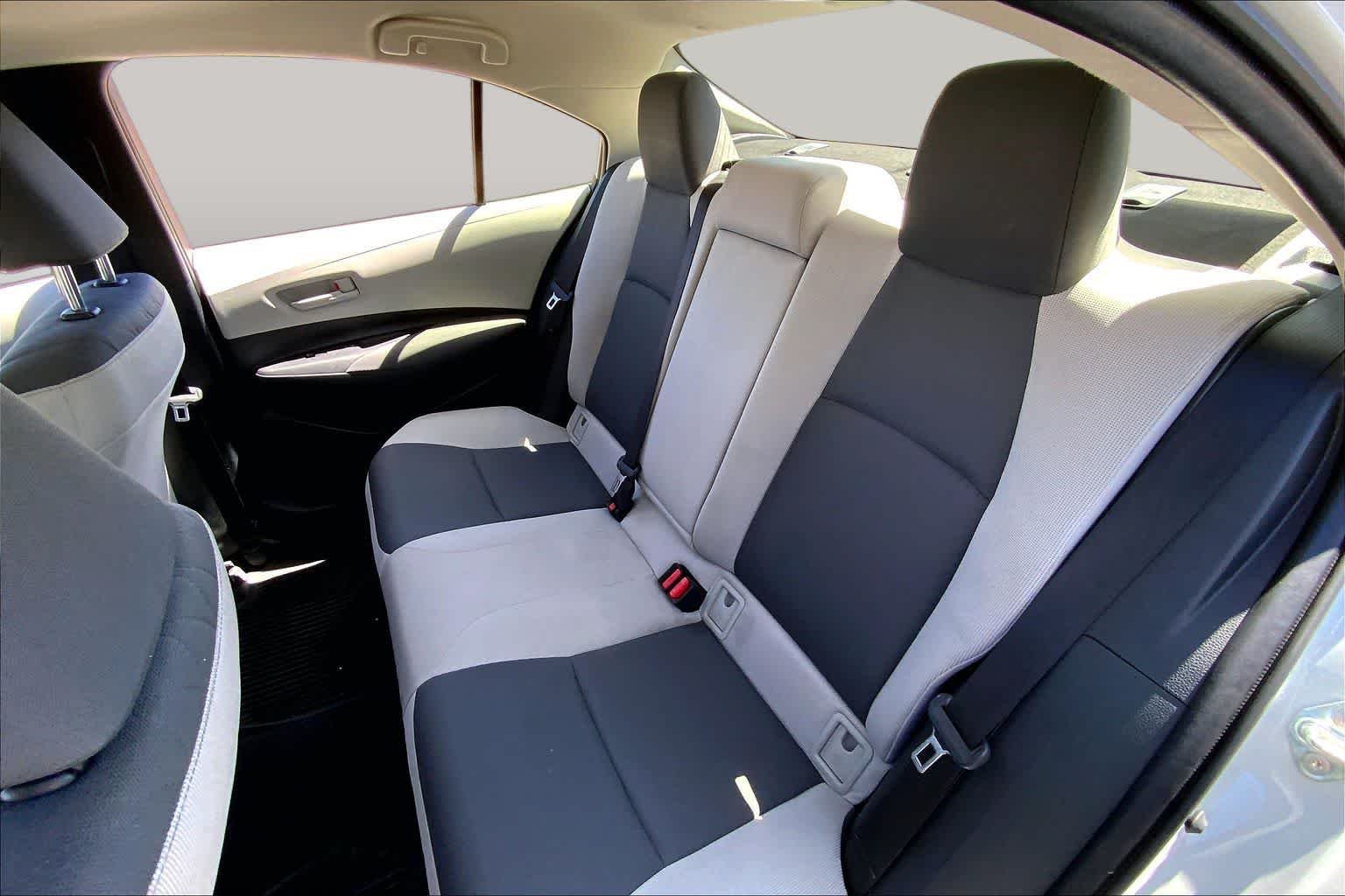 2026 Toyota Corolla LE - Photo 19