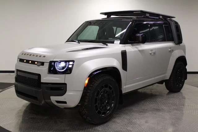2026 Land Rover Defender 110 OCTA V8