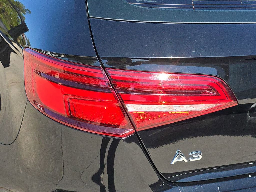 Used 2018 Black Audi 1.4T Premium image 35