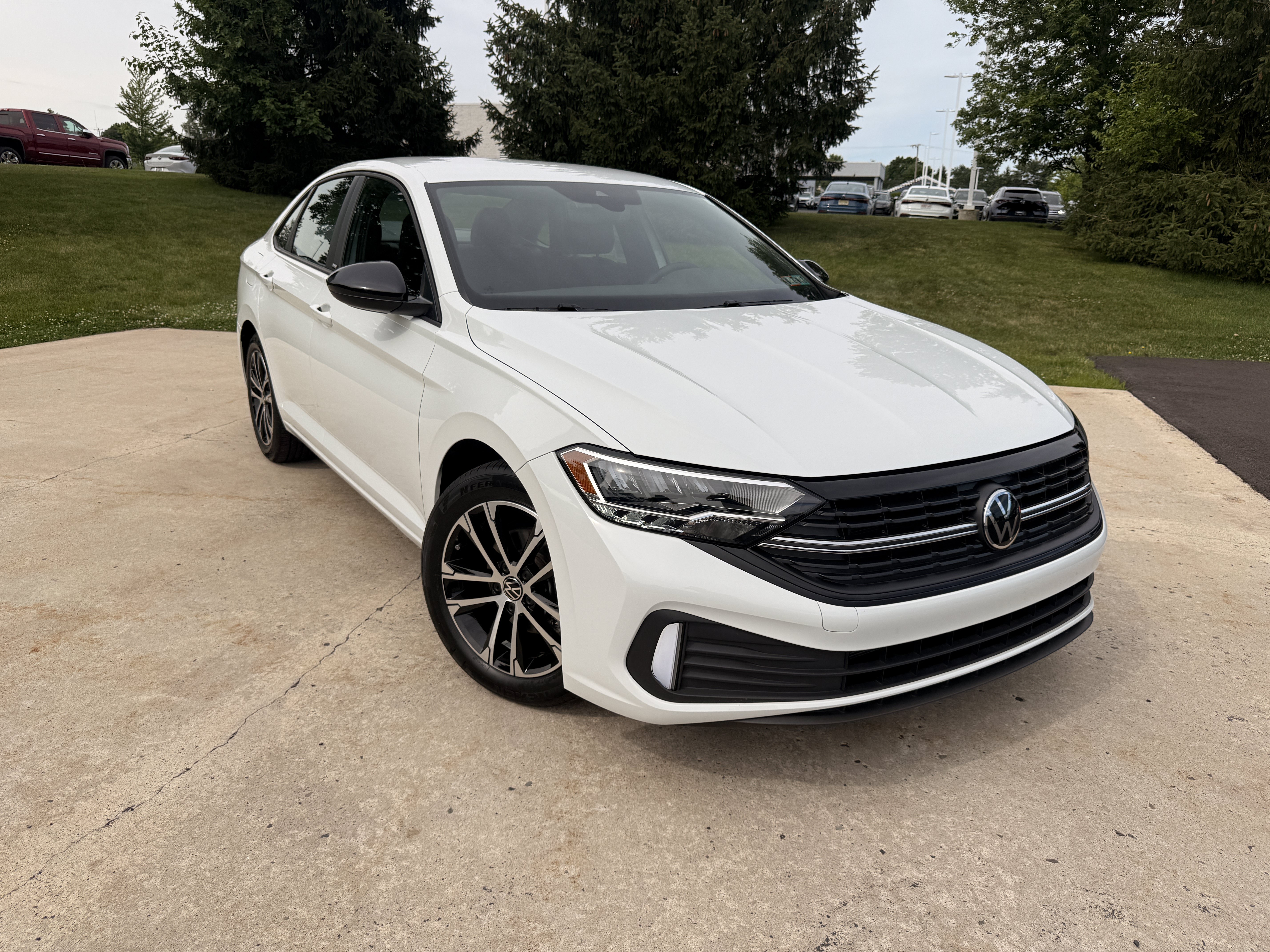 Used 2024 None Volkswagen Sport image 2
