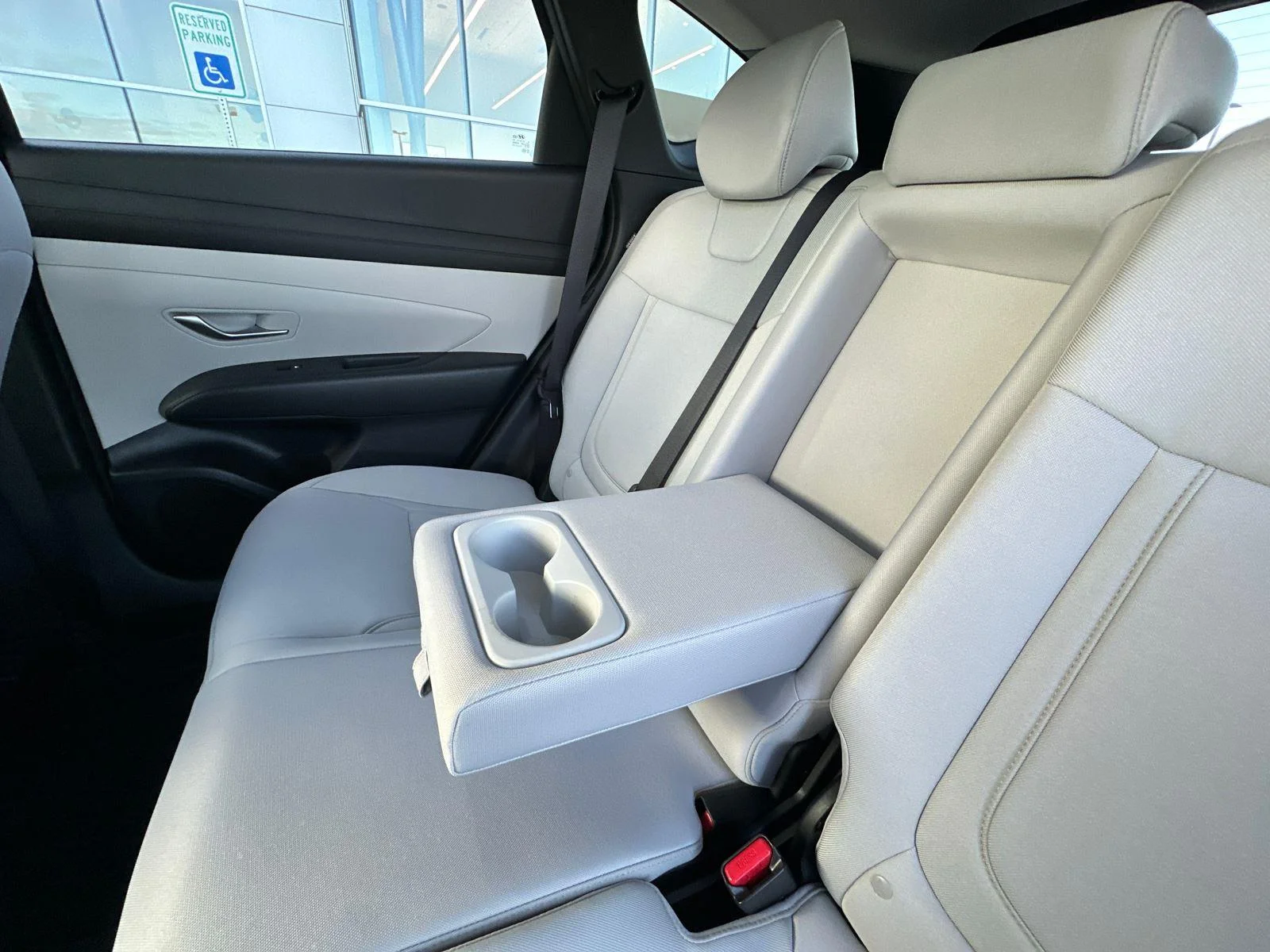 New 2025 Phantom Black Hyundai SEL image 29