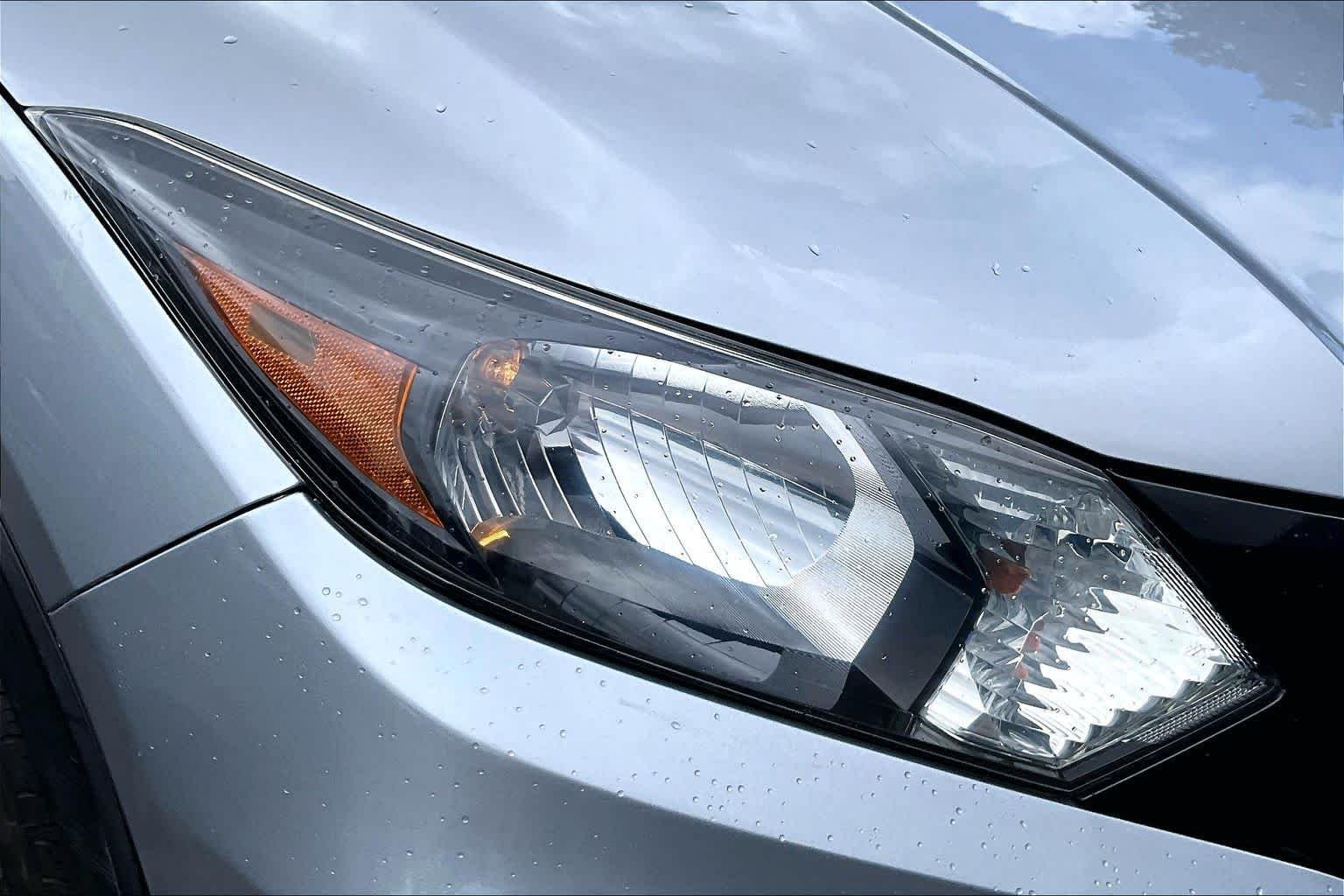 Used 2017 Modern Steel Metallic Honda LX image 26
