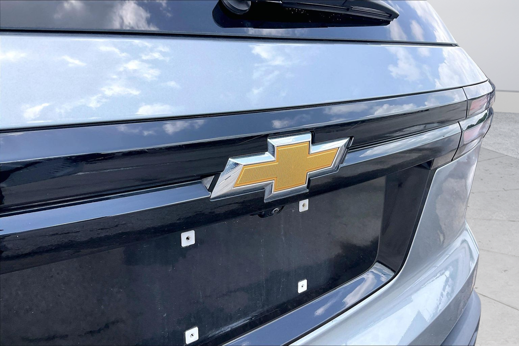 Used 2025 Gray Chevrolet LT image 30