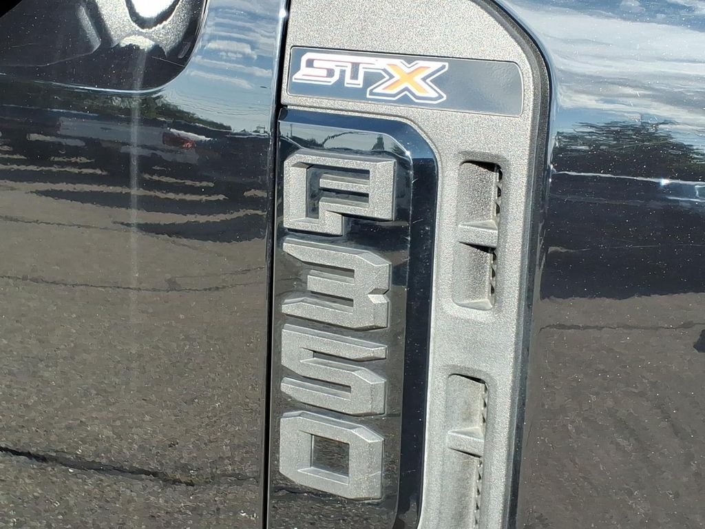 Certified Used 2025 Black Metallic Ford XL image 10