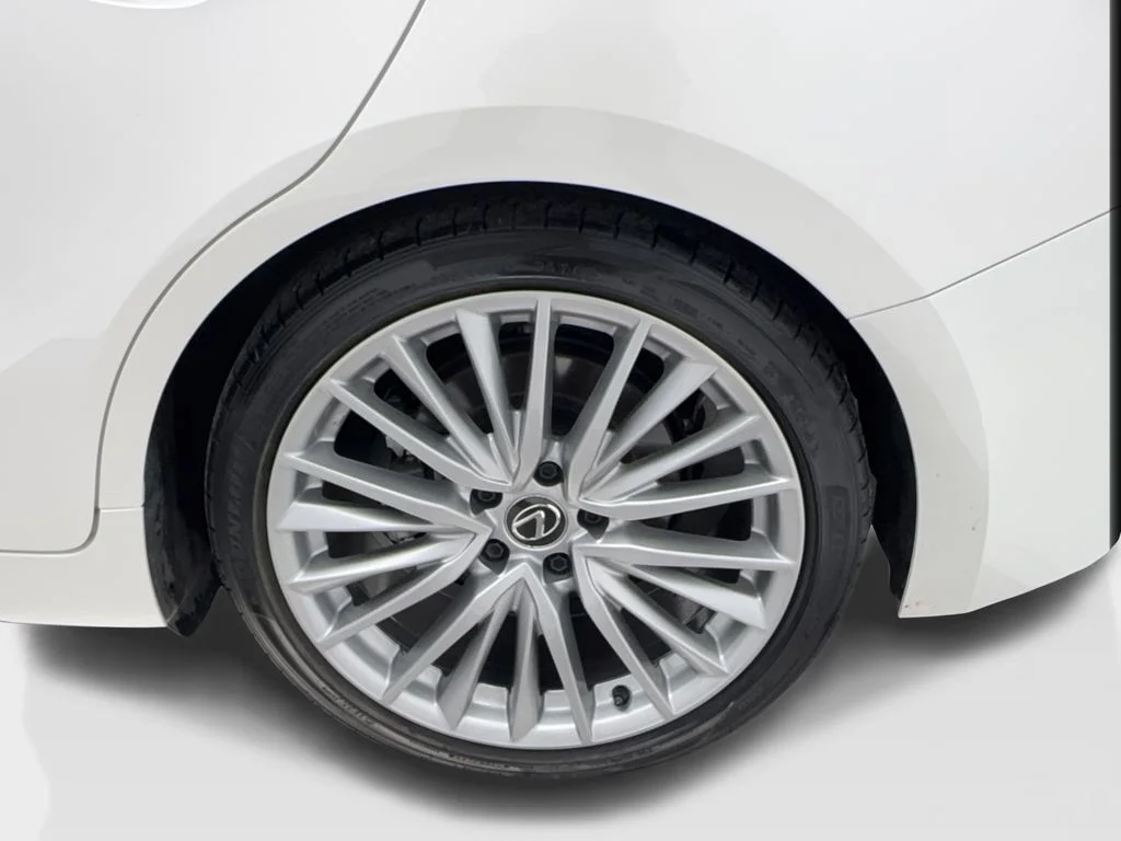 Used 2024 White Lexus 300 image 12