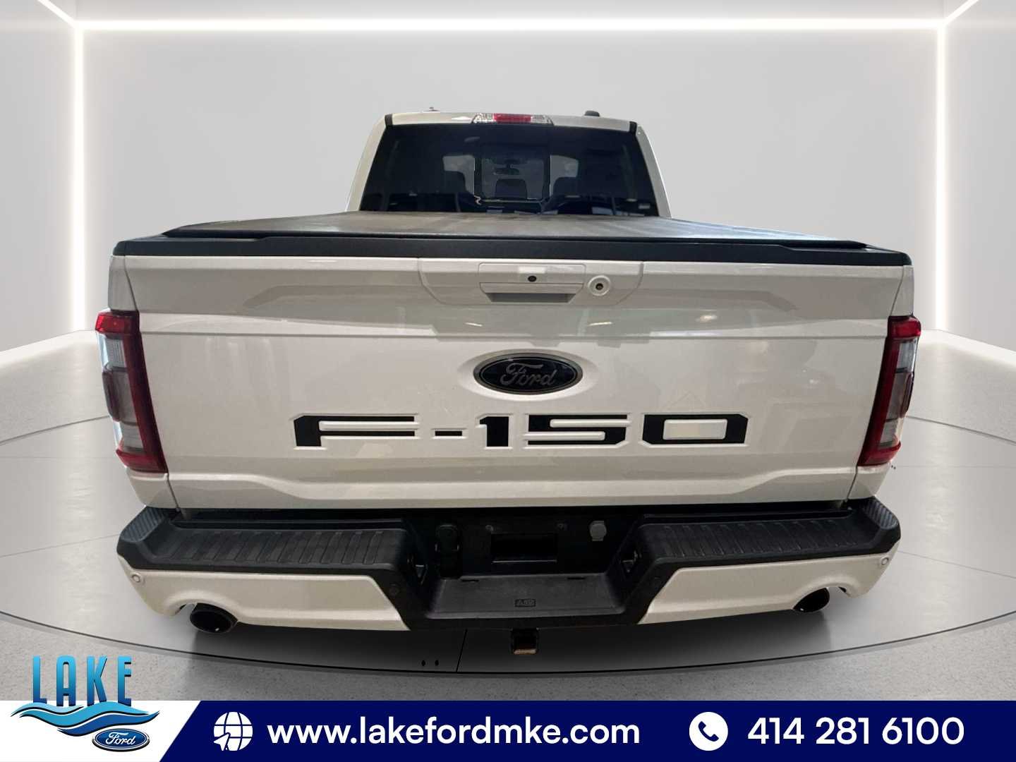 Used 2023 Star White Metallic Tri-Coat Ford LARIAT image 6
