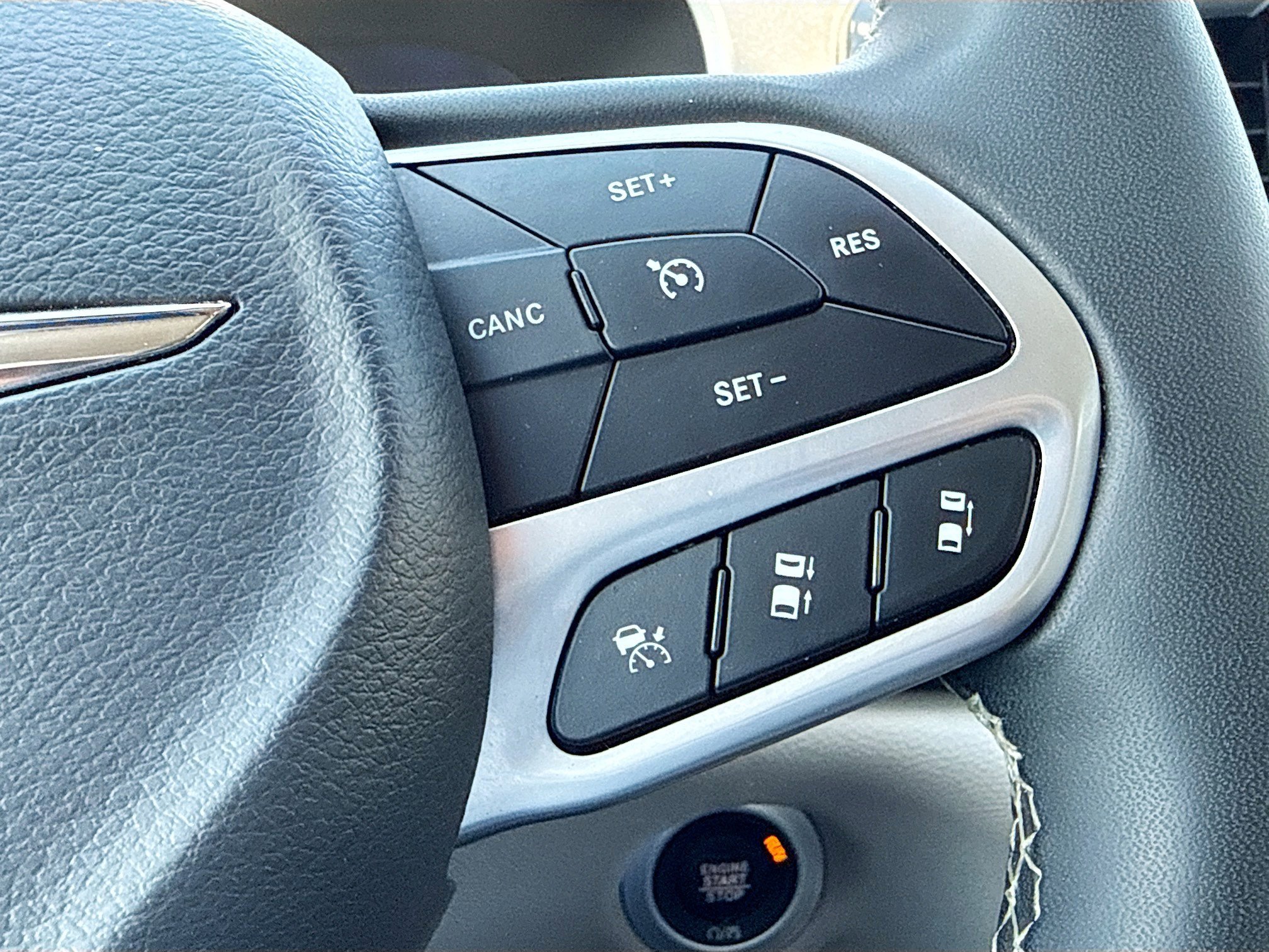 Used 2024 Diamond Black Crystal Pearlcoat Chrysler Touring L image 38