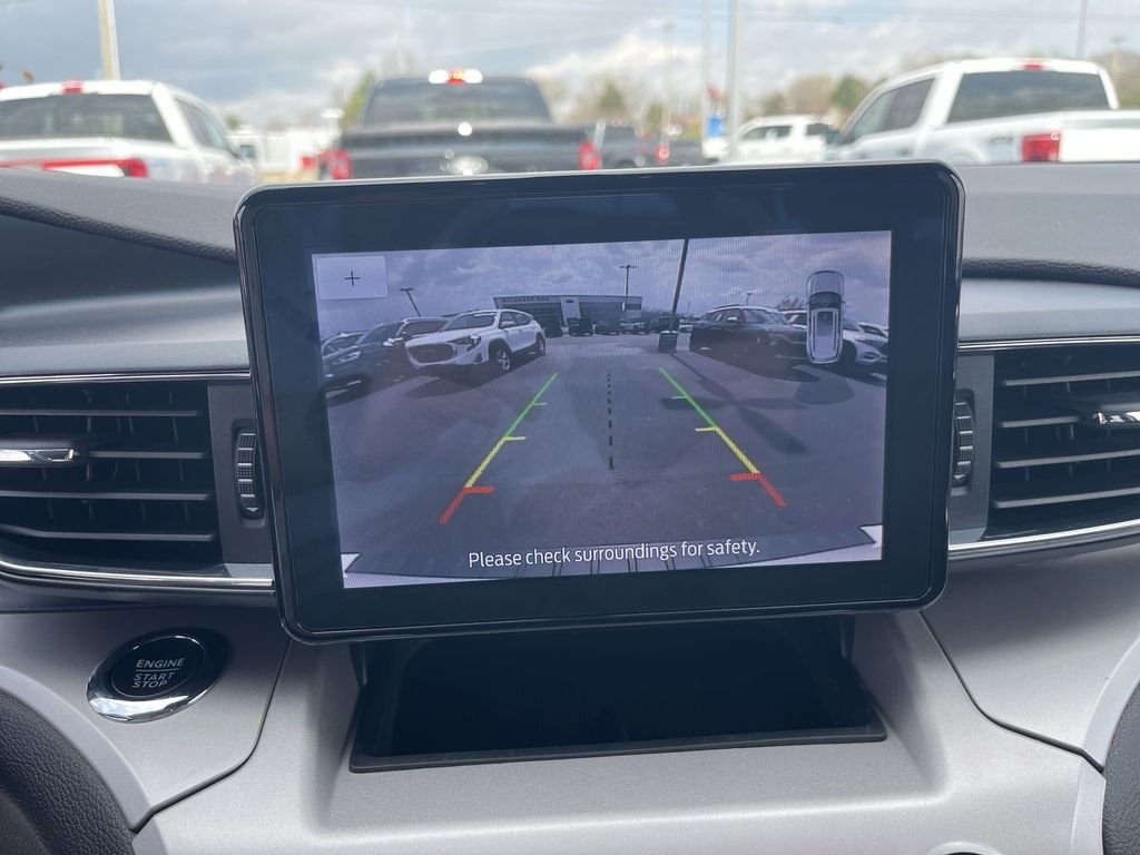 Used 2023 White Ford XLT image 17