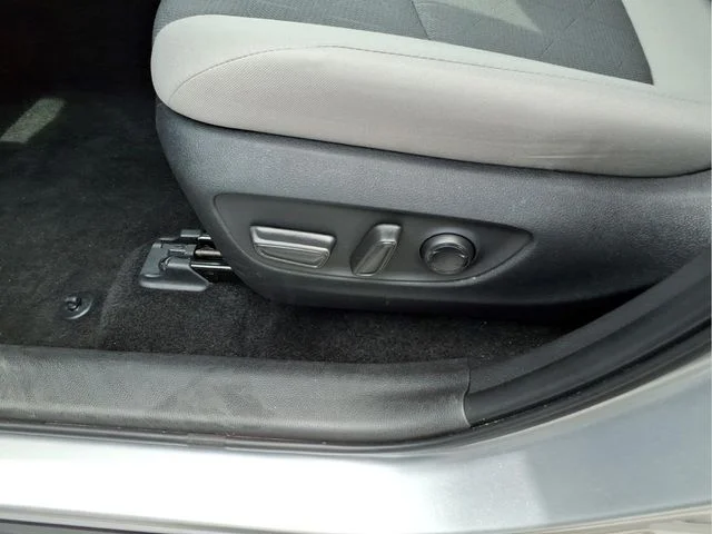 Used 2025 Silver Toyota XLE image 21