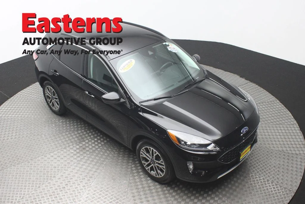 Used 2021 Black Ford SEL image 3