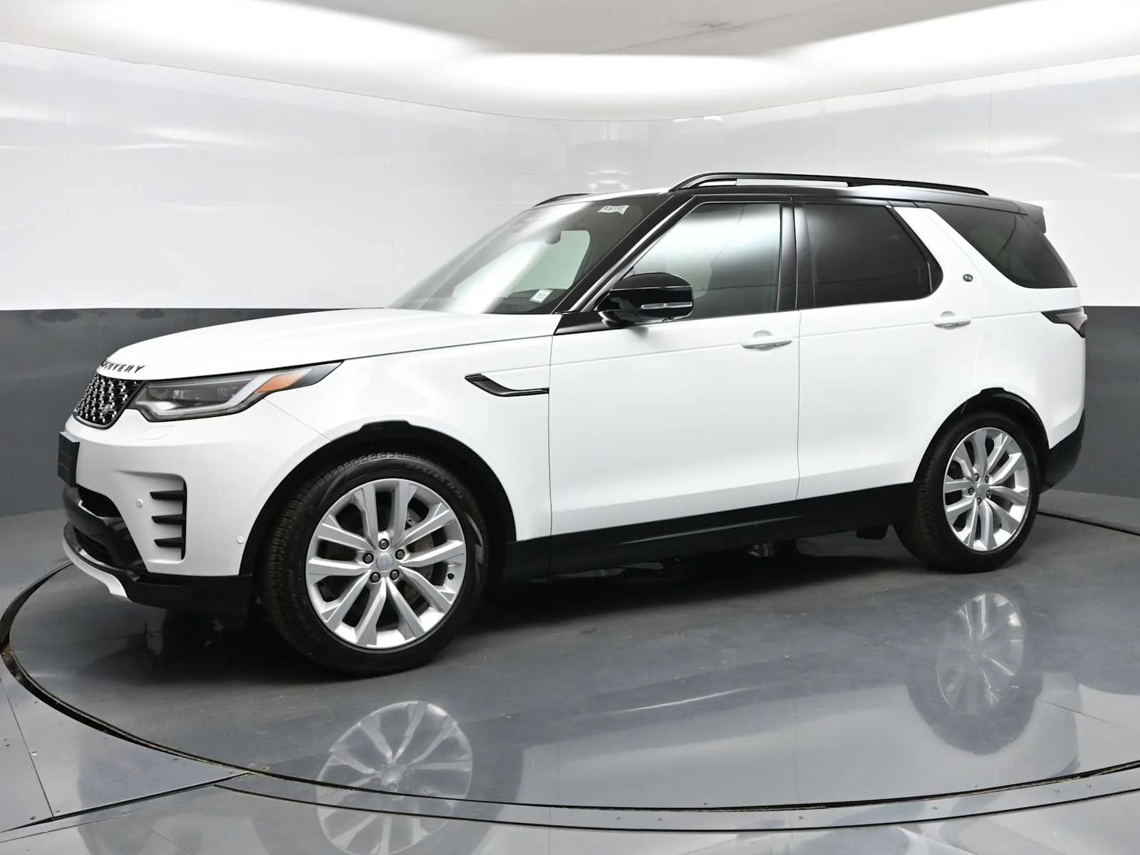 2024 Land Rover Discovery