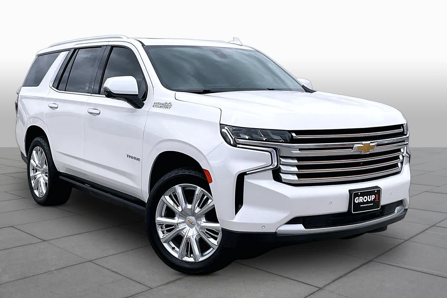 Used 2021 Iridescent Pearl Tricoat Chevrolet High Country image 3