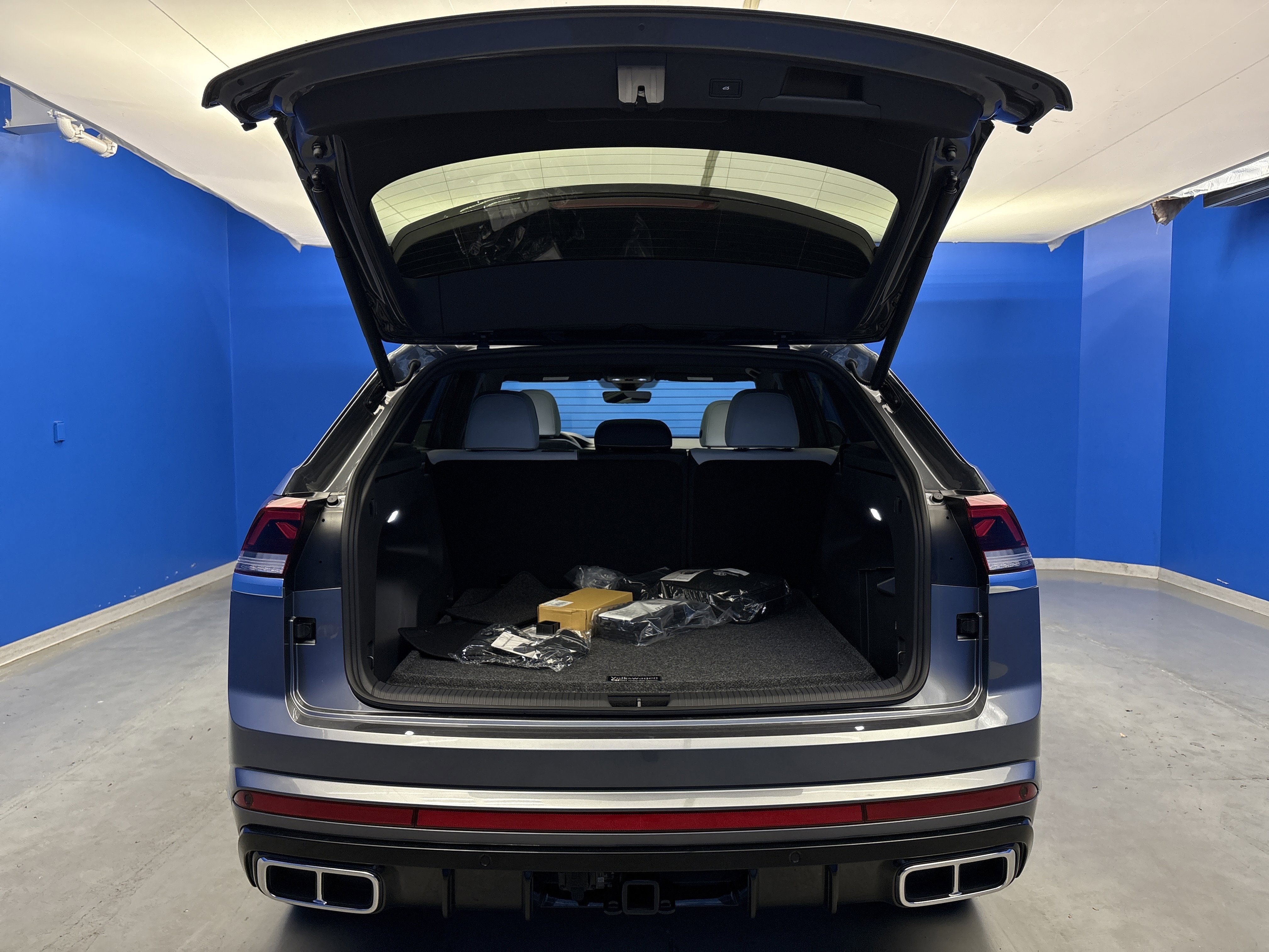 2025 Volkswagen Atlas Cross Sport SEL Premium R-LINE - Photo 29