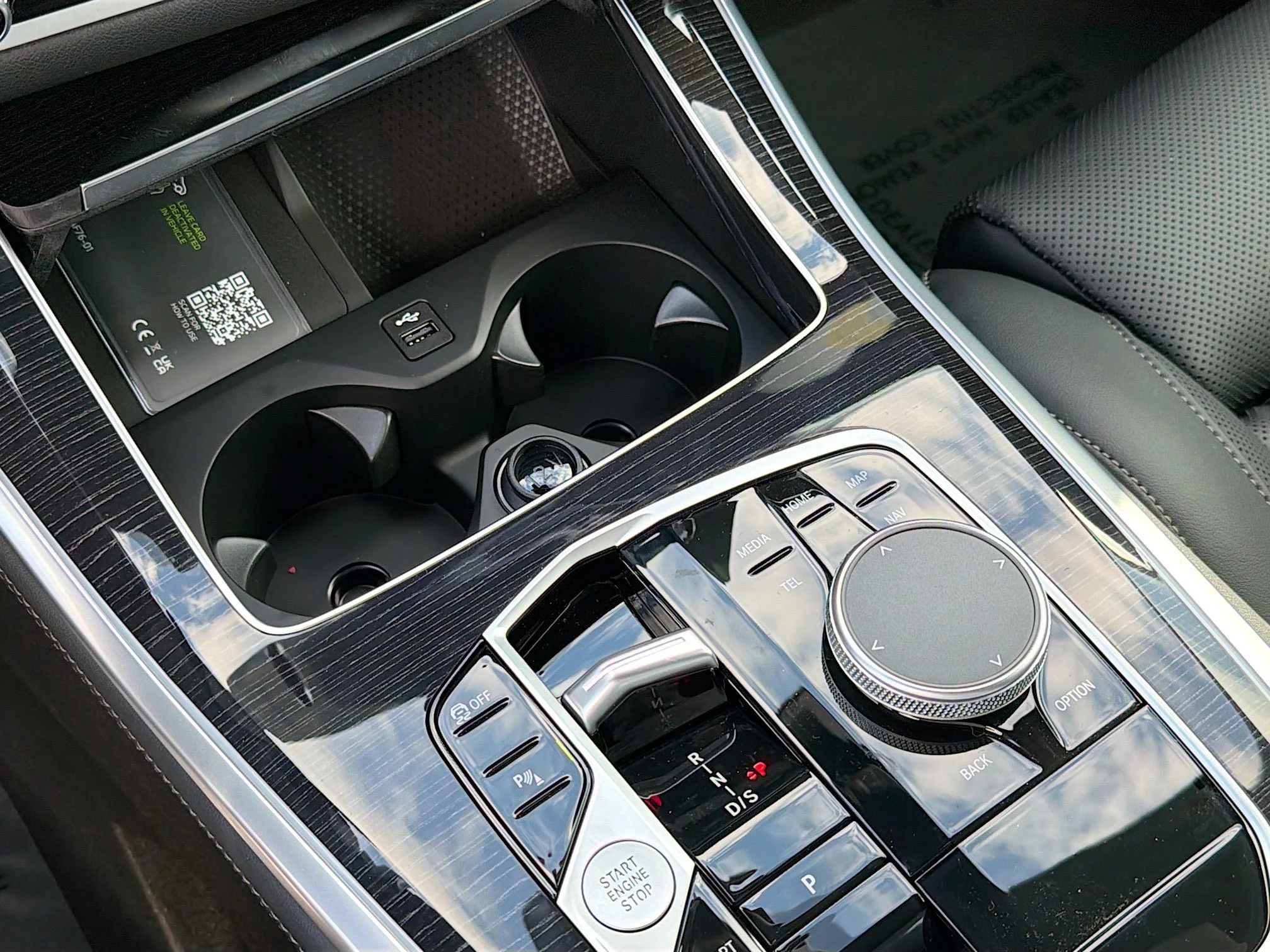 New 2026 Black Sapphire Metallic BMW sDrive40i image 28