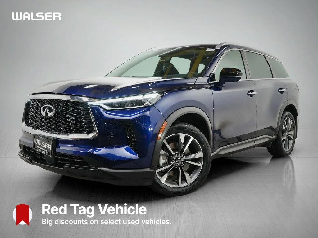Used 2025 Grand Blue INFINITI LUXE image 1