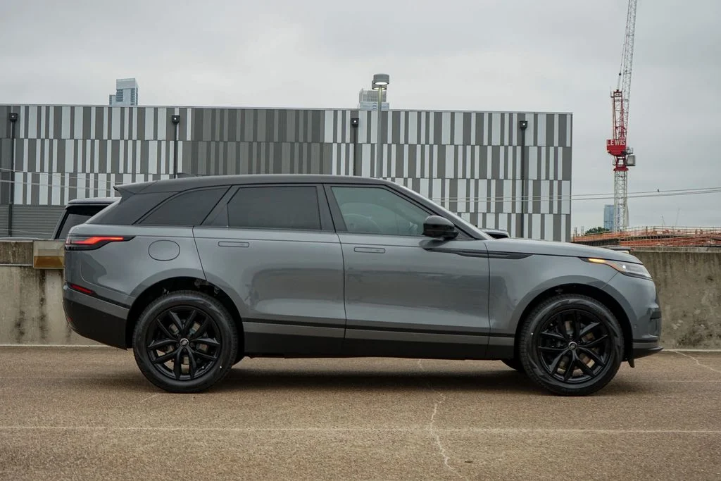 New 2026 Zadar Grey Prem Met Land Rover S image 8