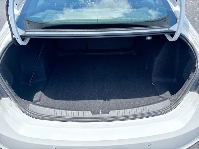Used 2024 White Chevrolet LT image 25
