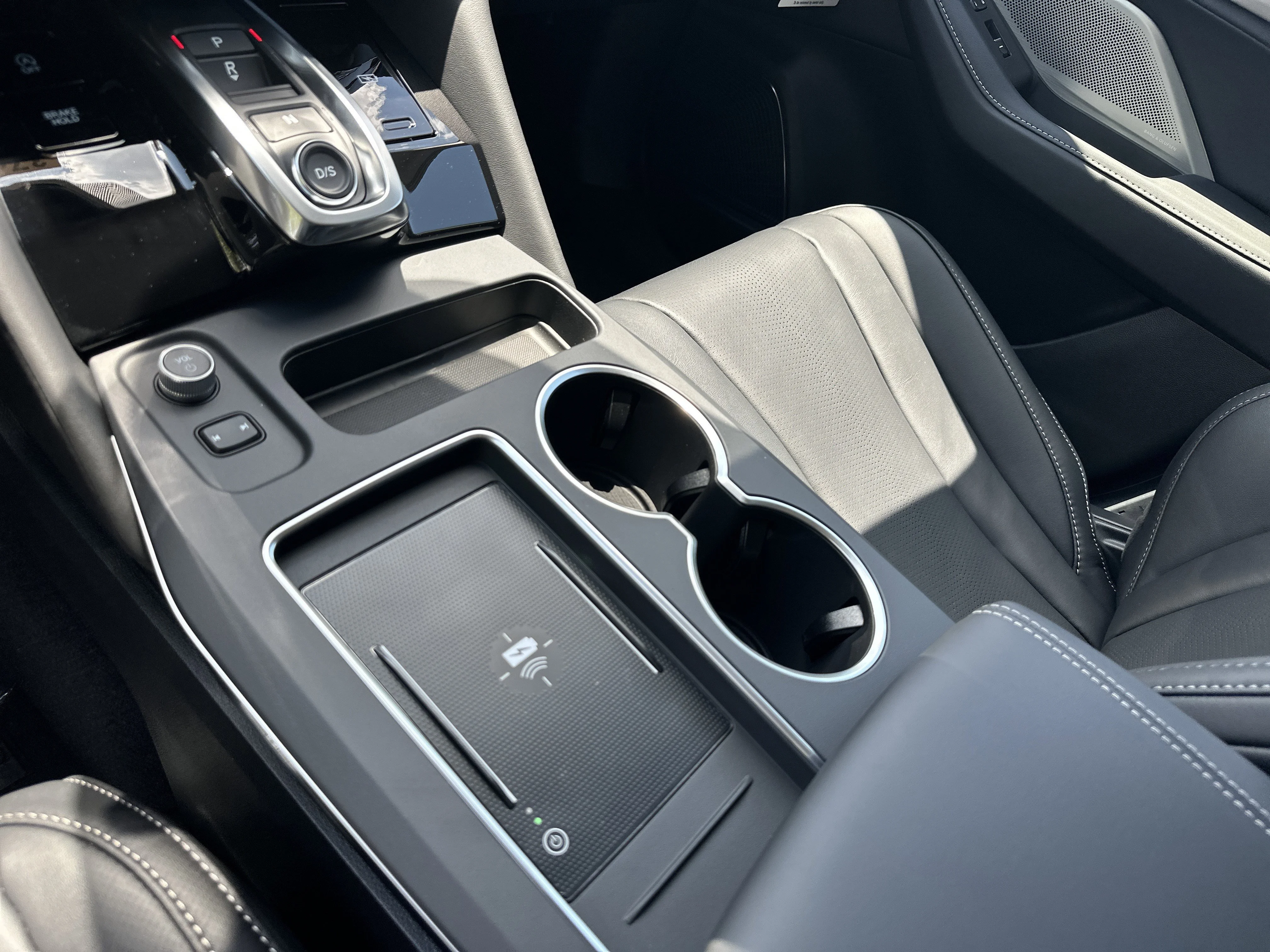 New 2026 Liquid Carbon Metallic Acura w/Technology Package image 25