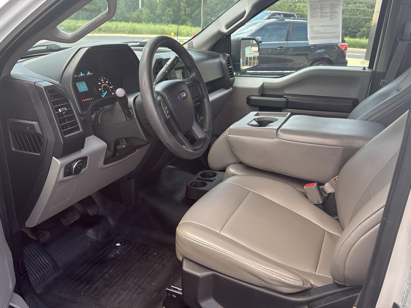 Used 2017 OXFORD WHITE FORD  image 19