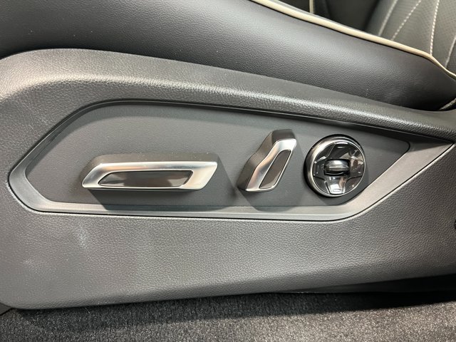 New 2026 Liquid Carbon Metallic Acura w/Advance Package image 14