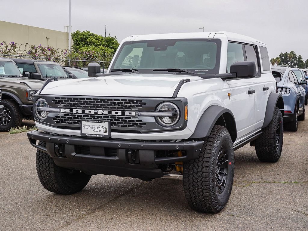 New 2026 Oxford White Ford Badlands image 3