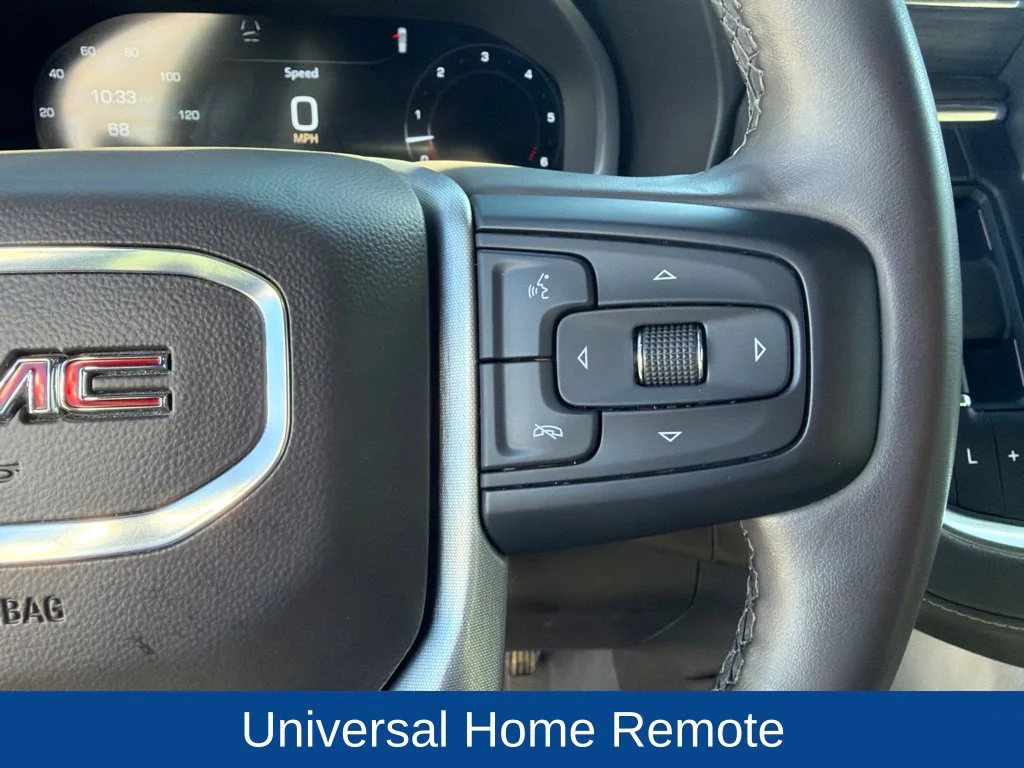 Used 2023 White GMC SLT image 22
