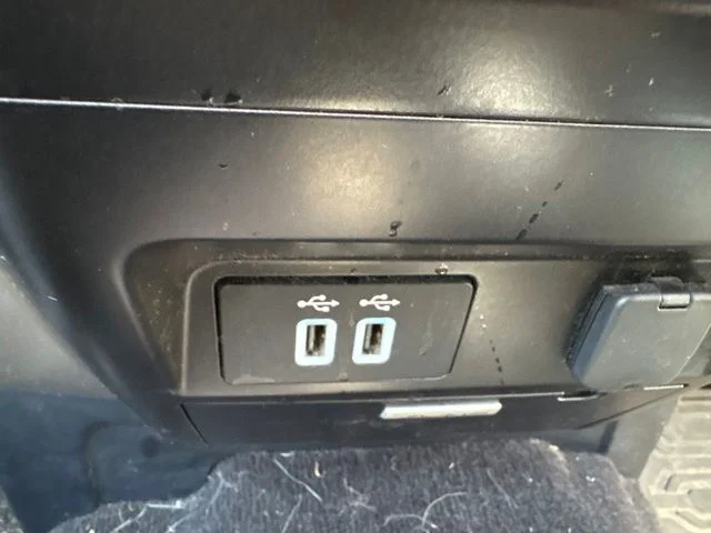 Used 2016  Ford Lariat image 11