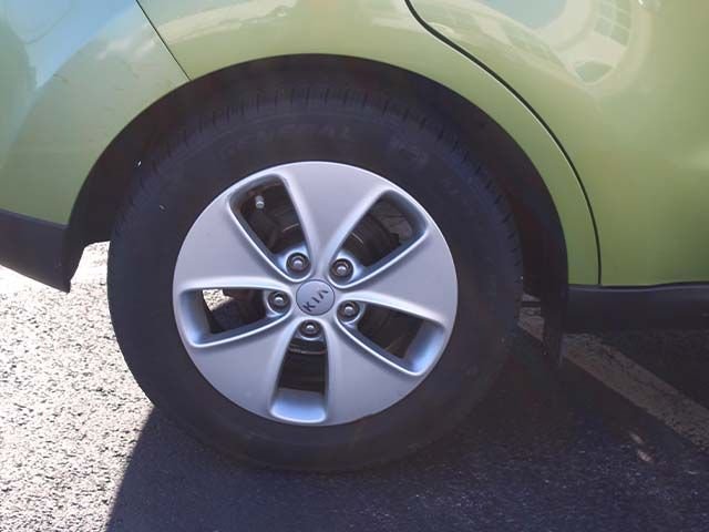 Used 2015 Alien II Kia Base image 8