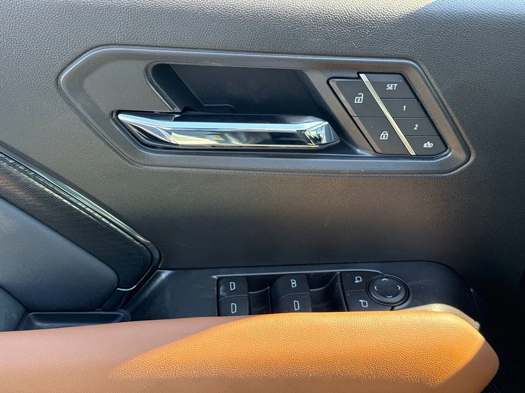New 2026 Sterling Metallic GMC AT4 image 15
