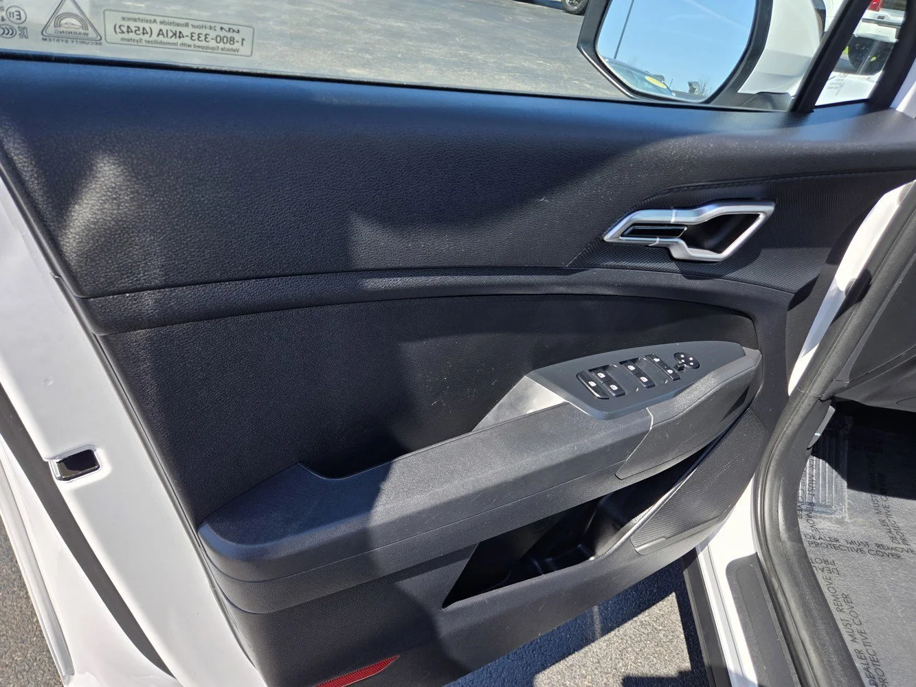 Used 2025 Glacial White Pearl Kia LX image 35