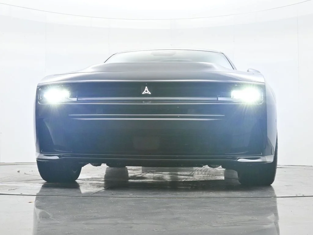 New 2026 Diamond Black Crystal Pearlcoat Dodge Scat Pack image 32