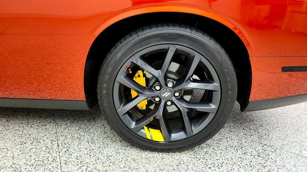Used 2021 Sinamon Stick Dodge R/T RWD image 9