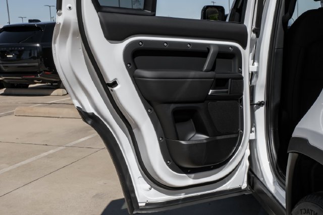 New 2026 Fuji White Land Rover S image 53
