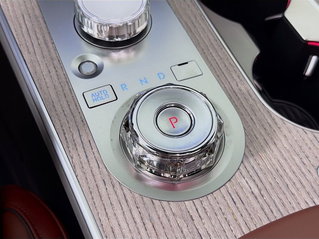 New 2026 Savile Silver Genesis 3.5T Prestige image 17