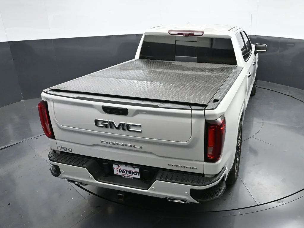 Used 2022 White GMC Denali Ultimate image 39
