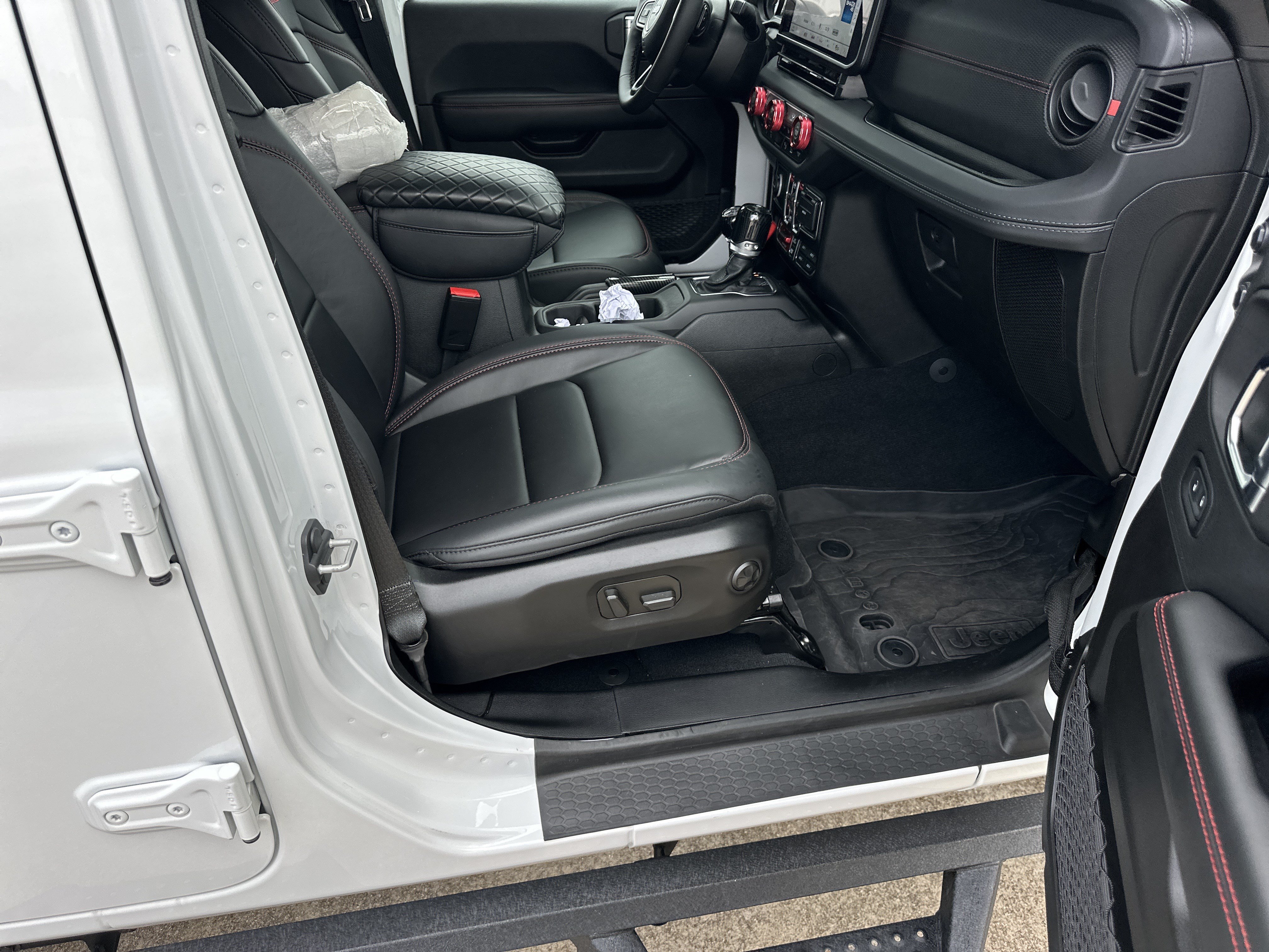 2025 Jeep Wrangler 4-Door Rubicon X - Photo 12