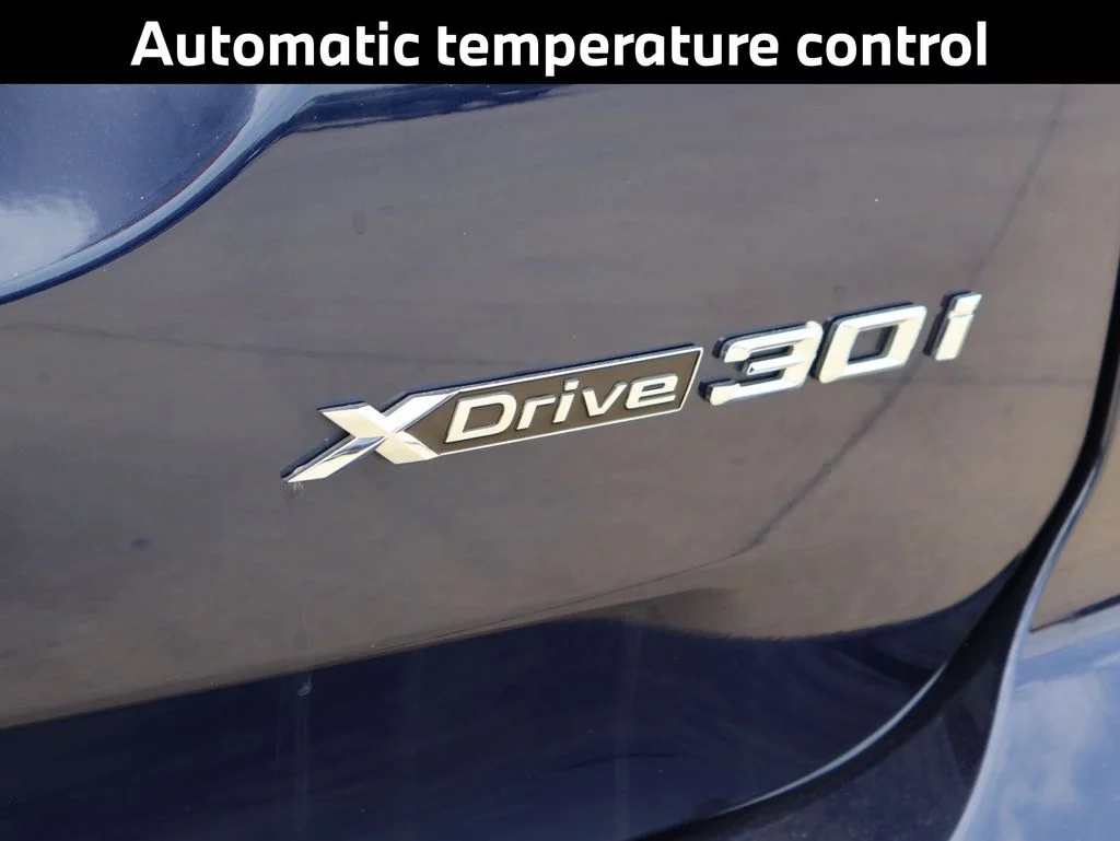Used 2023 Blue BMW xDrive30i image 10
