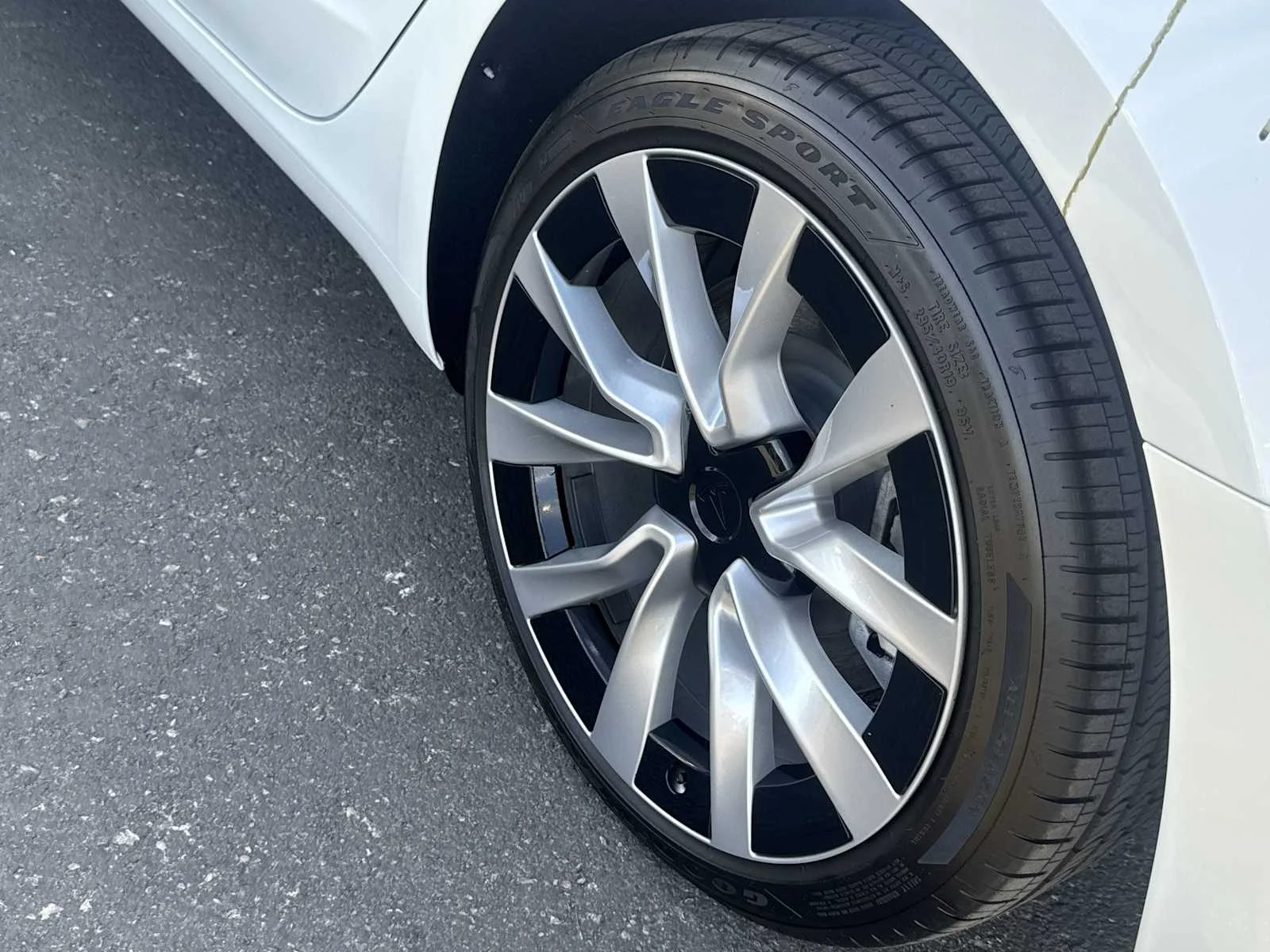 Used 2025 White Tesla Long Range image 12