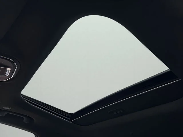 Used 2023 White Jeep Altitude image 29