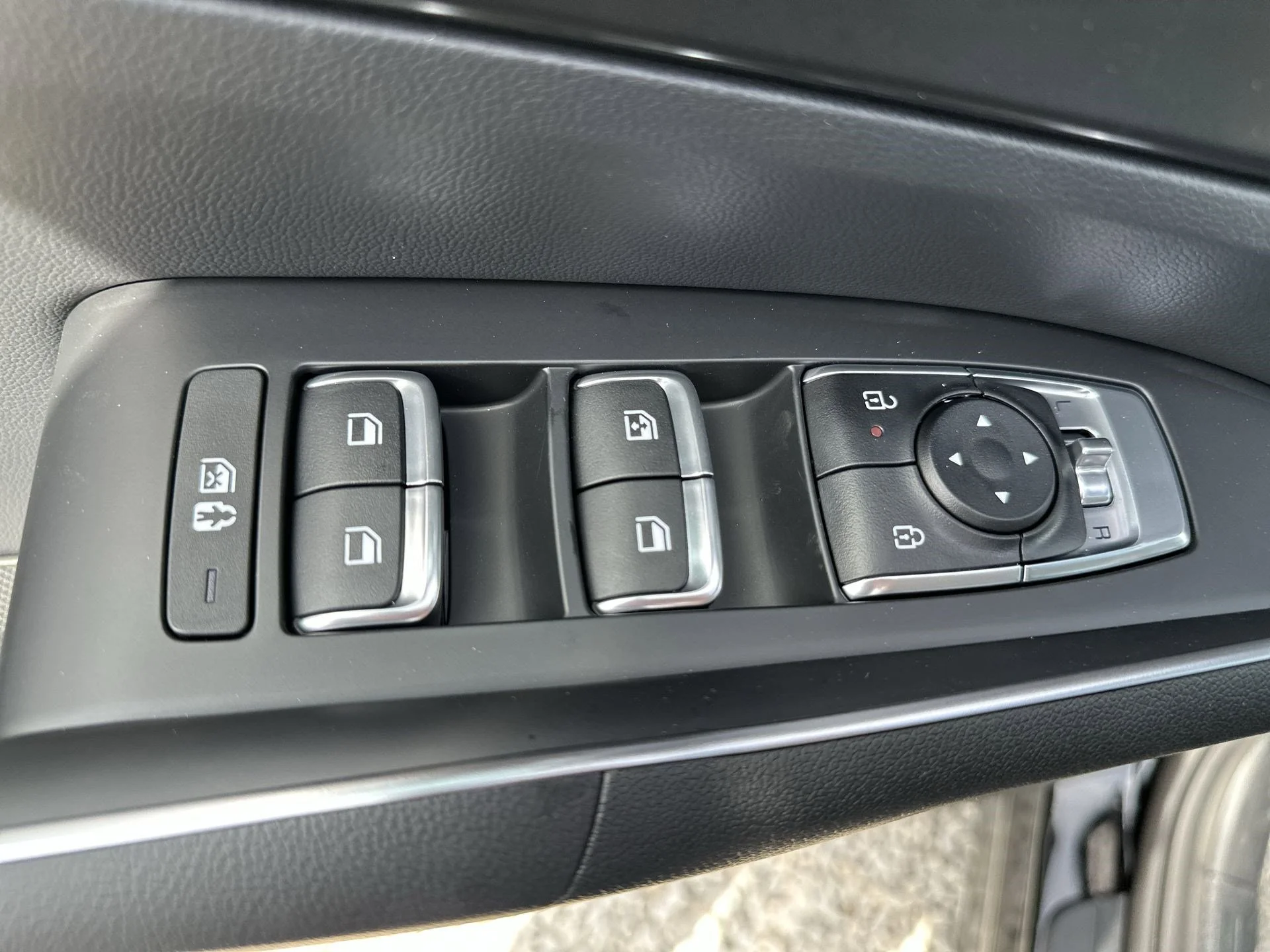 New 2026 Aurora Black Pearl Kia EX AWD image 17