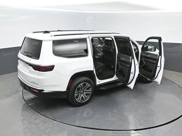 Certified Used 2024 Bright White Clearcoat Jeep Series II image 24
