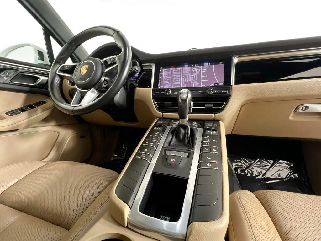 Used 2020  Porsche S image 32