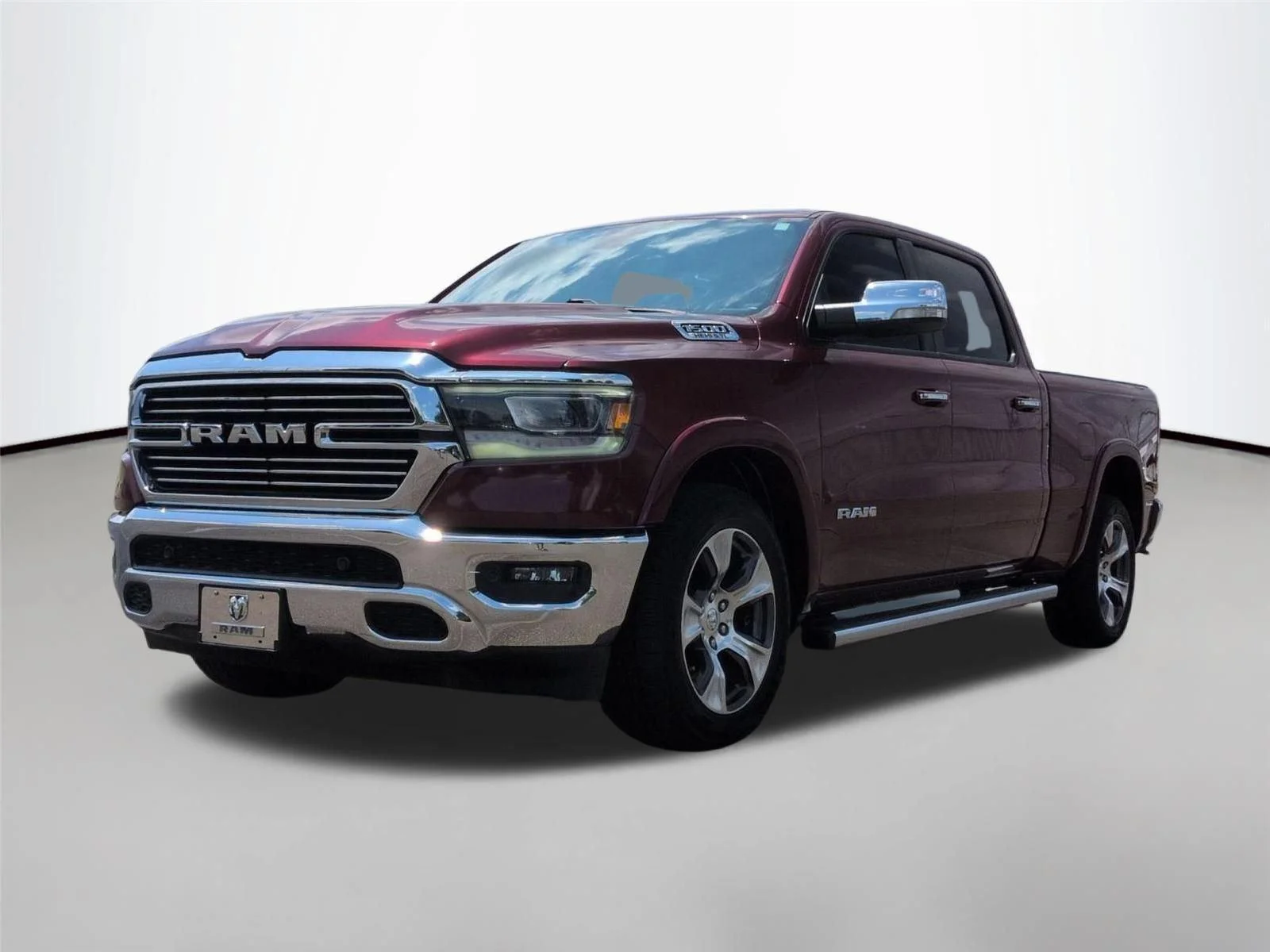 Used 2020 Delmonico Red Pearlcoat Ram Laramie image 1