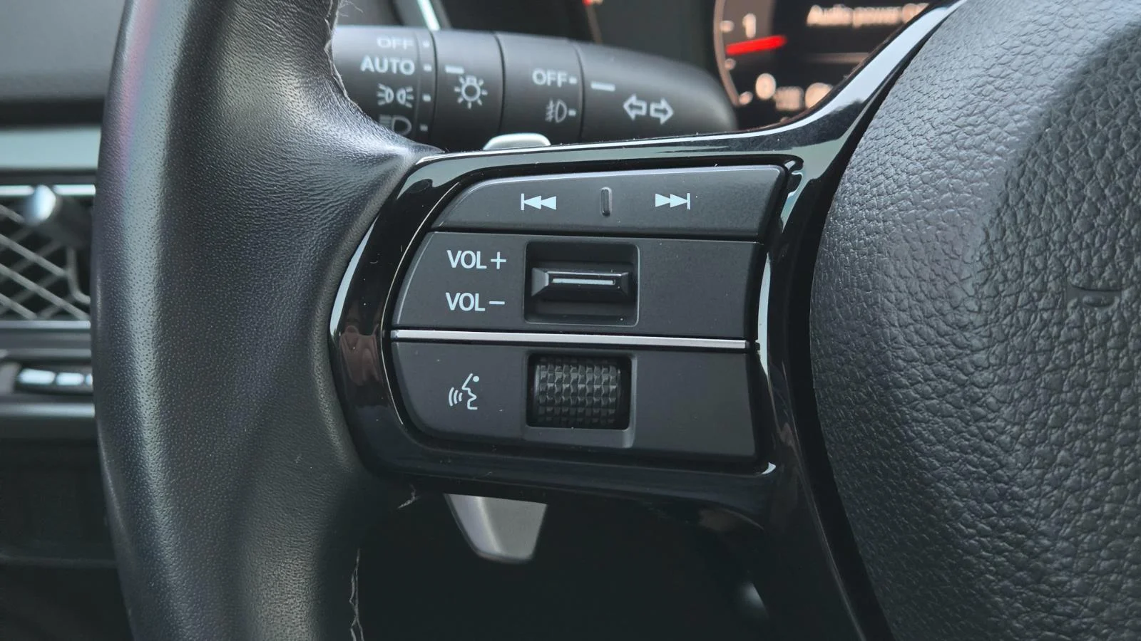 Used 2024 Liquid Carbon Metallic Acura w/A-SPEC image 28