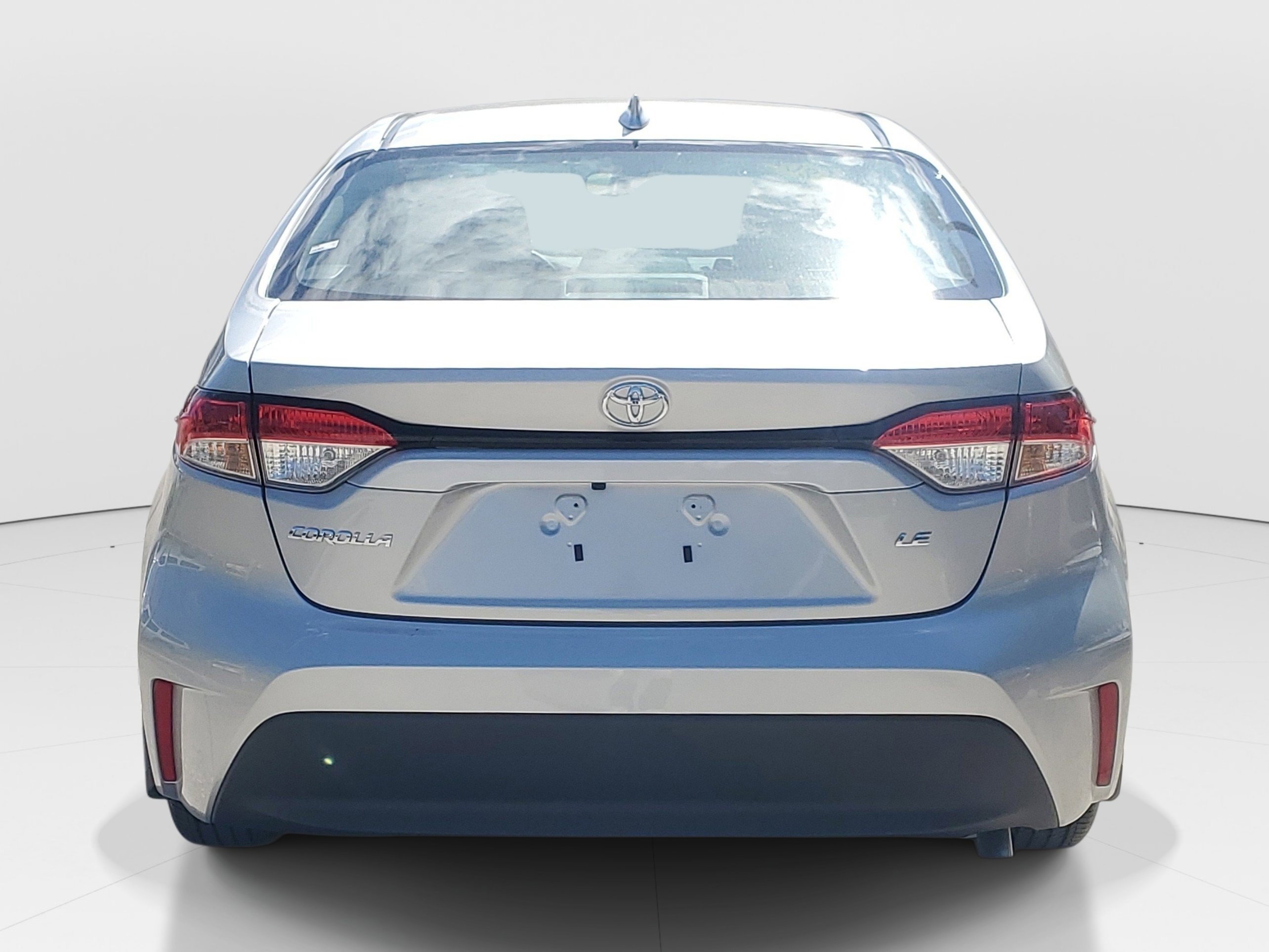 Certified Used 2025 Classic Silver Metallic Toyota LE image 4